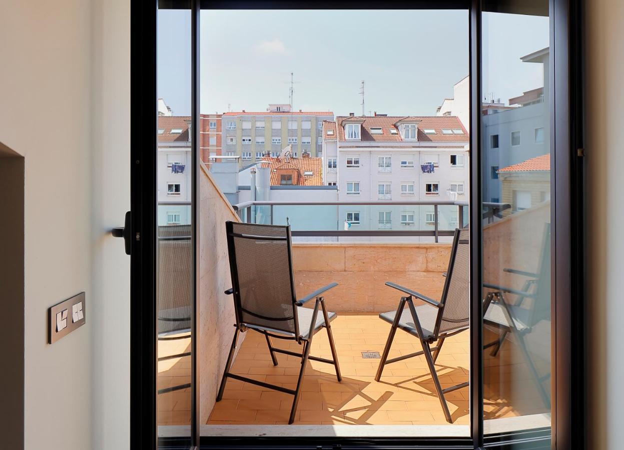 Atico Con Terraza, Vistas Al Mar Y Parking En Playa De S Lorenzo Gijón Eksteriør bilde